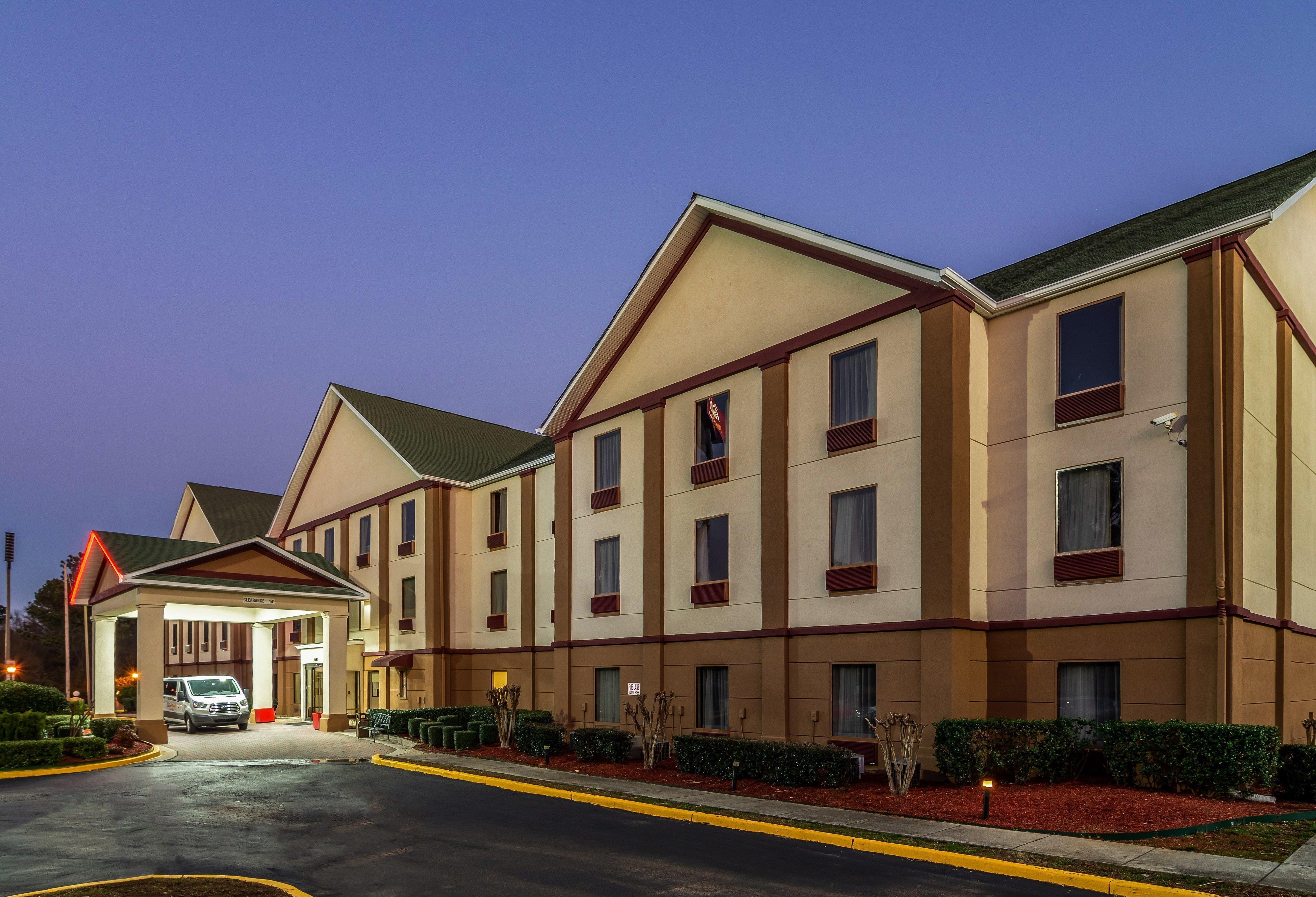 Red Roof Plus+ & Suites Atlanta Airport South Zewnętrze zdjęcie