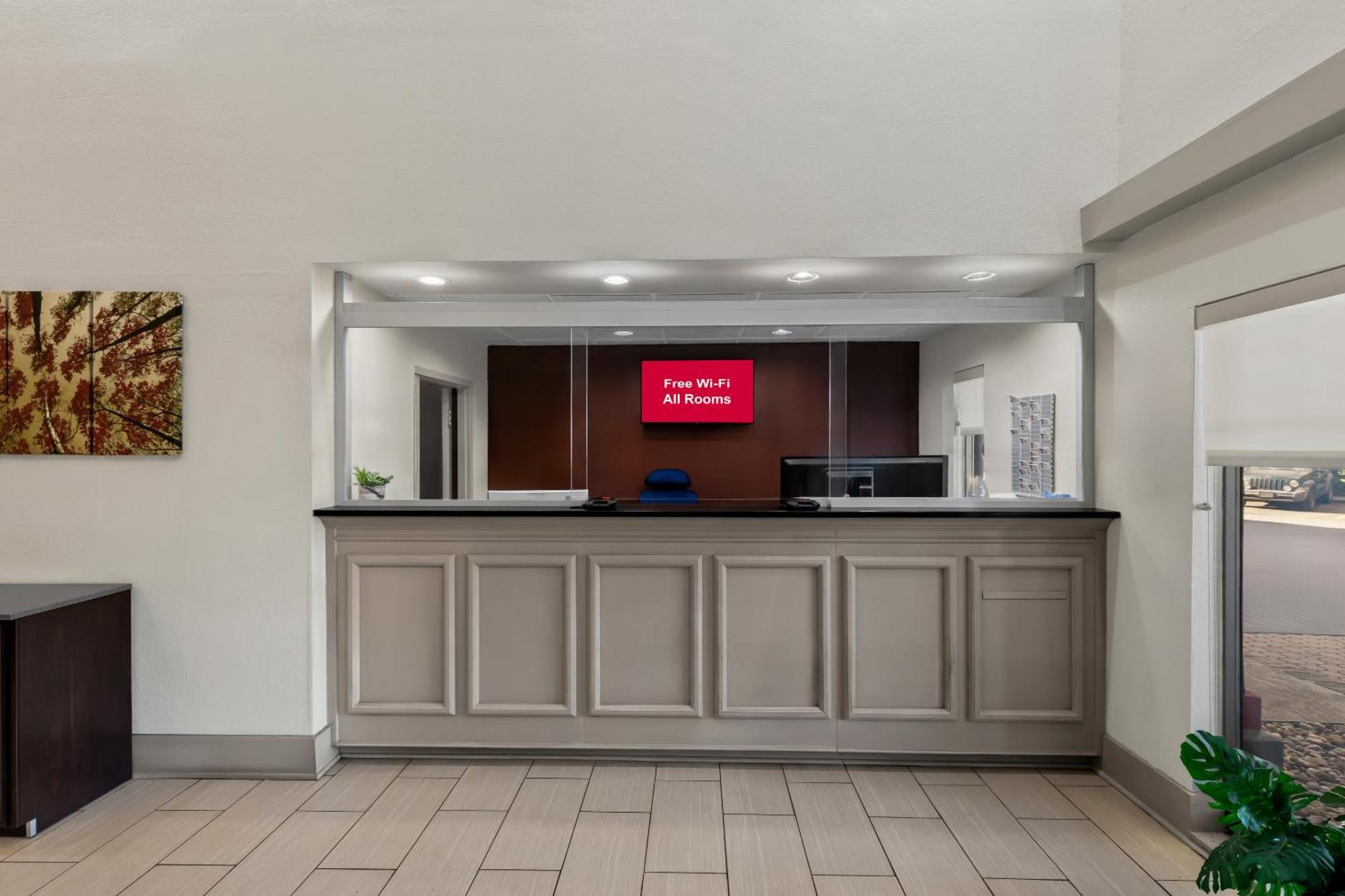 Red Roof Plus+ & Suites Atlanta Airport South College Park Zewnętrze zdjęcie